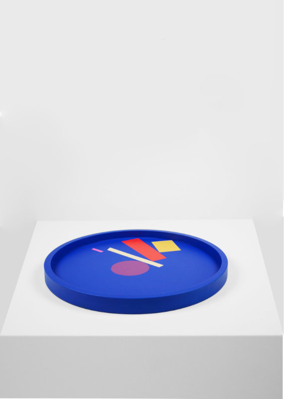 trays SUPREMATISM